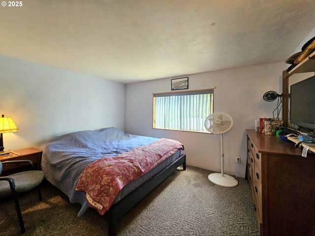 98041 HALLWAY Rd 23, Brookings, OR 97415