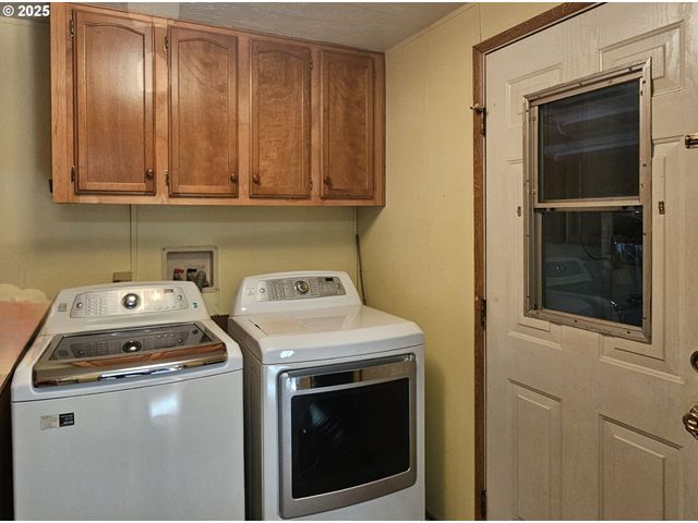 98041 HALLWAY Rd 23, Brookings, OR 97415