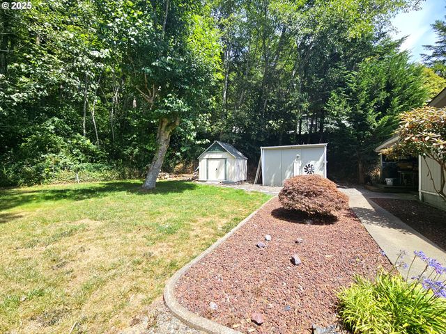 98041 HALLWAY Rd 23, Brookings, OR 97415