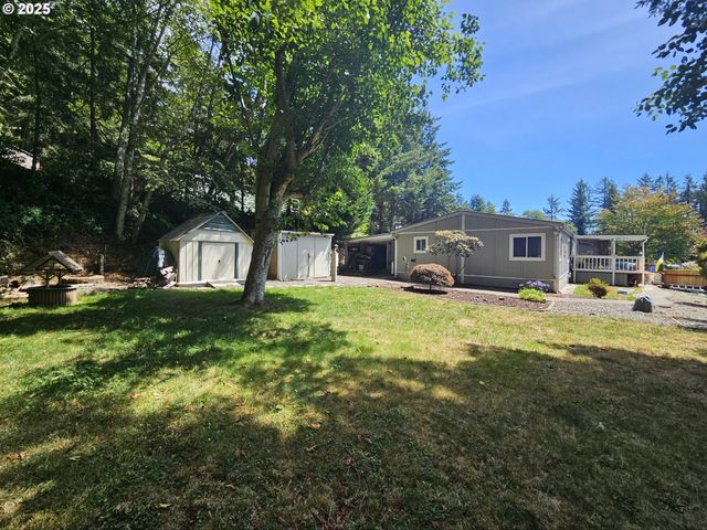 98041 HALLWAY Rd 23, Brookings, OR 97415