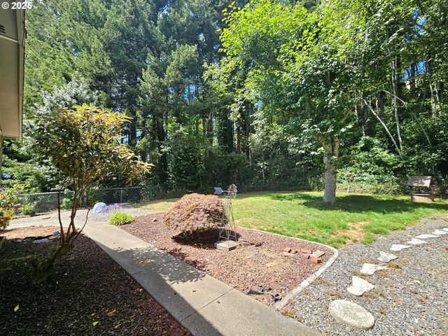 98041 HALLWAY Rd 23, Brookings, OR 97415