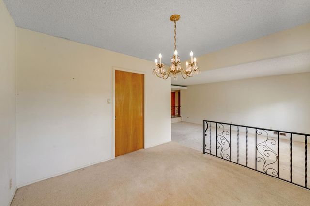 7341 S Land Park Dr, Sacramento, CA 95831