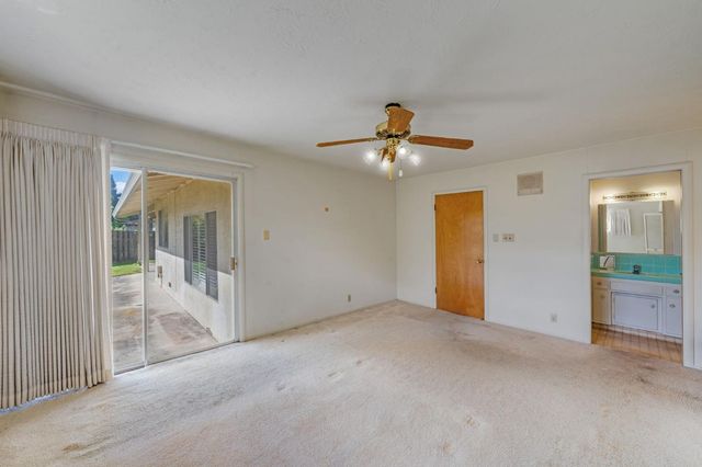 7341 S Land Park Dr, Sacramento, CA 95831