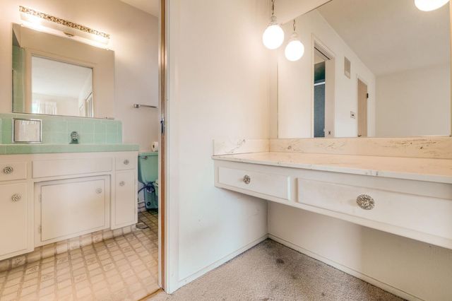 7341 S Land Park Dr, Sacramento, CA 95831