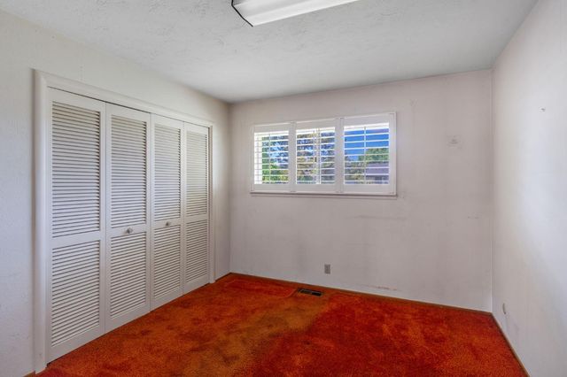 7341 S Land Park Dr, Sacramento, CA 95831