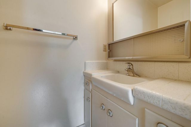 7341 S Land Park Dr, Sacramento, CA 95831