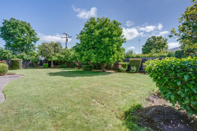 7341 S Land Park Dr, Sacramento, CA 95831