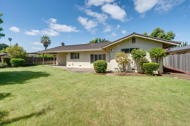7341 S Land Park Dr, Sacramento, CA 95831
