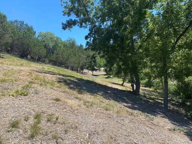 2148 Stoneledge Dr # 2 1 2, Kerrville, TX 78028