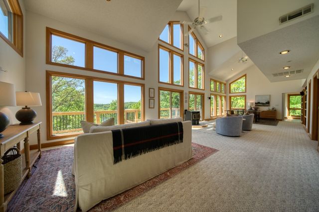 70 Panorama Shores Drive, Eureka Springs, AR 72631