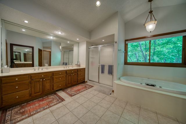 70 Panorama Shores Drive, Eureka Springs, AR 72631