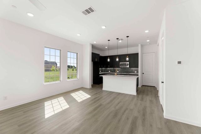 627 Redwood Way, Mansfield, TX 76063