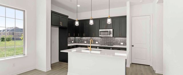 627 Redwood Way, Mansfield, TX 76063