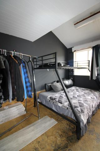 2325 North Street, Anderson, CA 96007