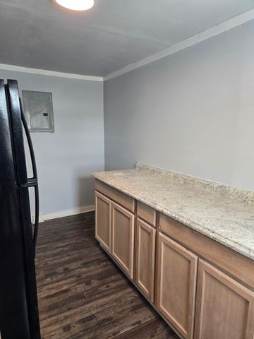 701 Cumberland Dr Apt 4, Clarksville, TN 37040