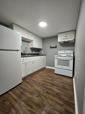 701 Cumberland Dr Apt 4, Clarksville, TN 37040