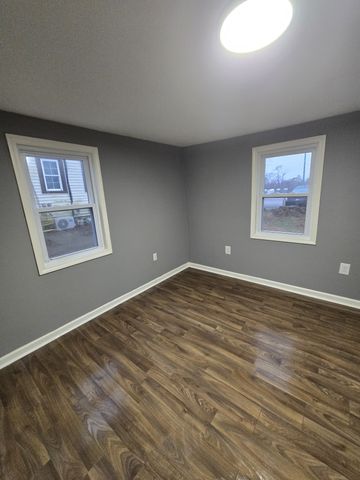 701 Cumberland Dr Apt 4, Clarksville, TN 37040
