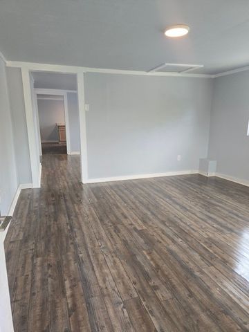 701 Cumberland Dr Apt 4, Clarksville, TN 37040