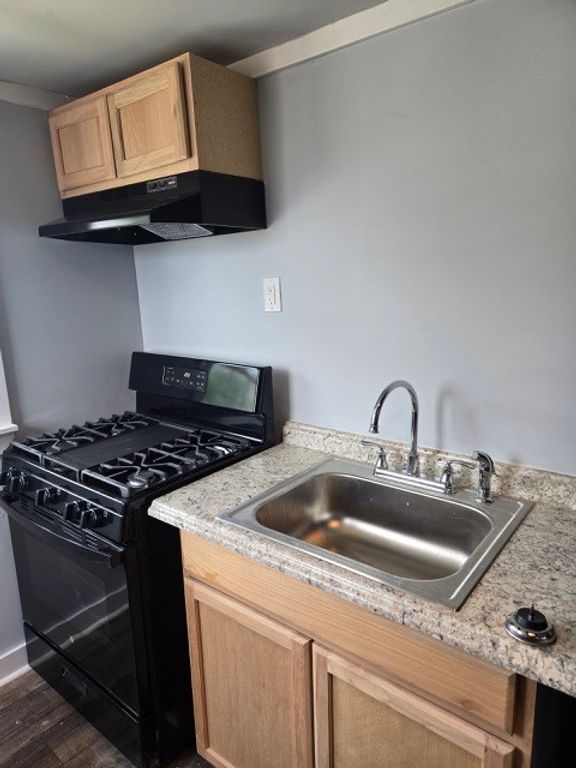 701 Cumberland Dr Apt 4, Clarksville, TN 37040