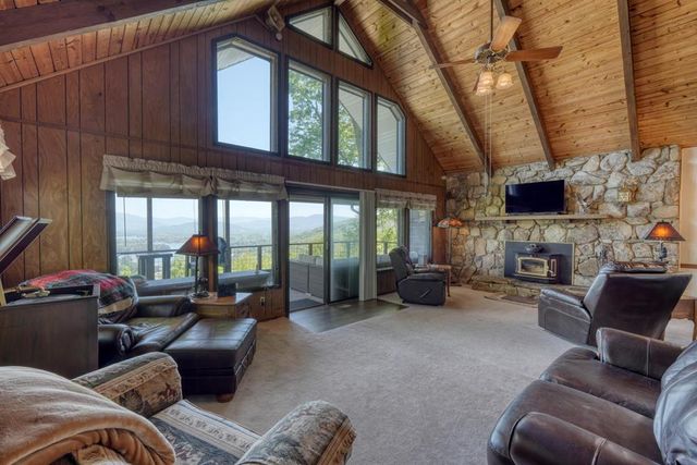 980 Mining Gap Trail, Young Harris, GA 30582