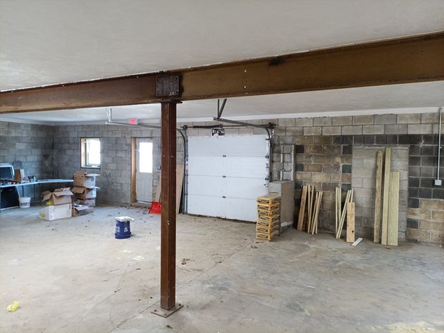 476 Worcester Street, Southbridge, MA 01550