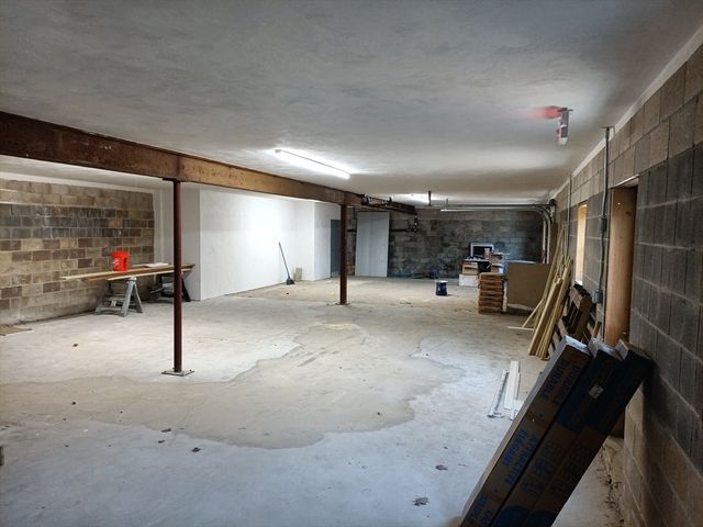 476 Worcester Street, Southbridge, MA 01550