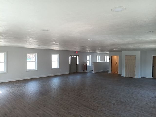 476 Worcester Street, Southbridge, MA 01550