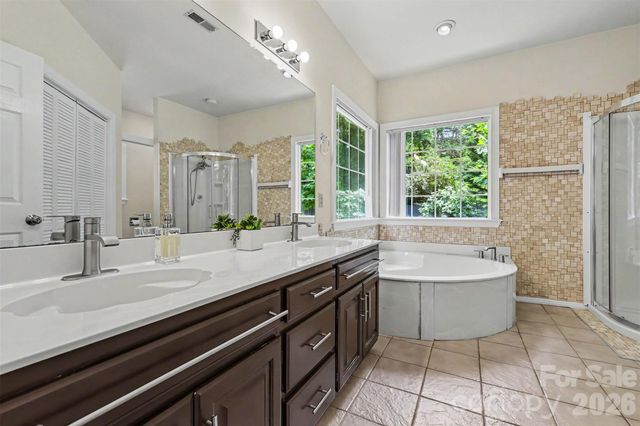 9102 Brightleaf Place, Charlotte, NC 28269