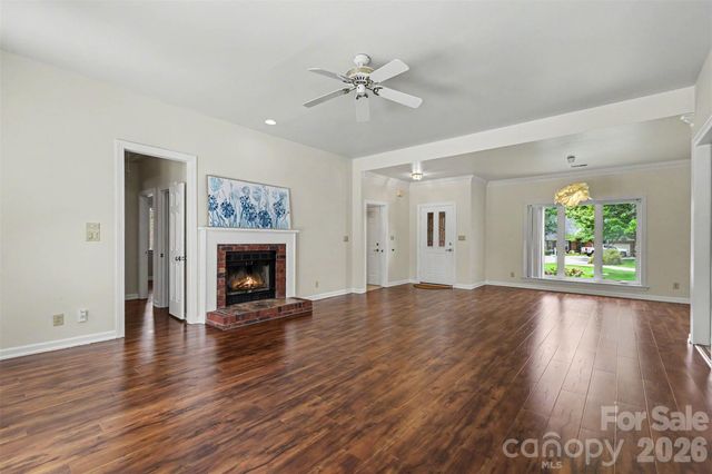 9102 Brightleaf Place, Charlotte, NC 28269