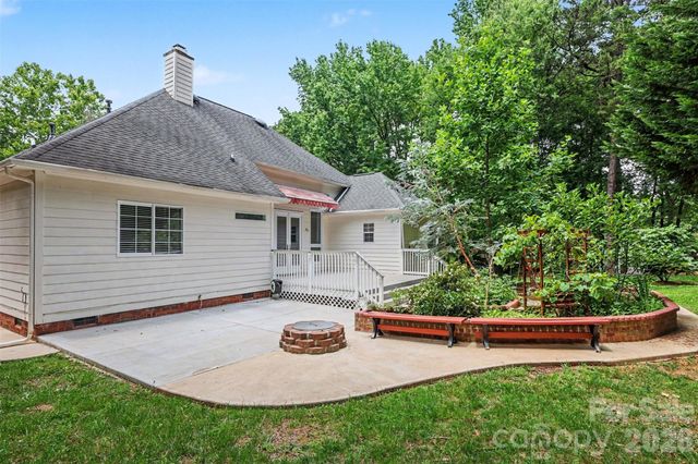9102 Brightleaf Place, Charlotte, NC 28269