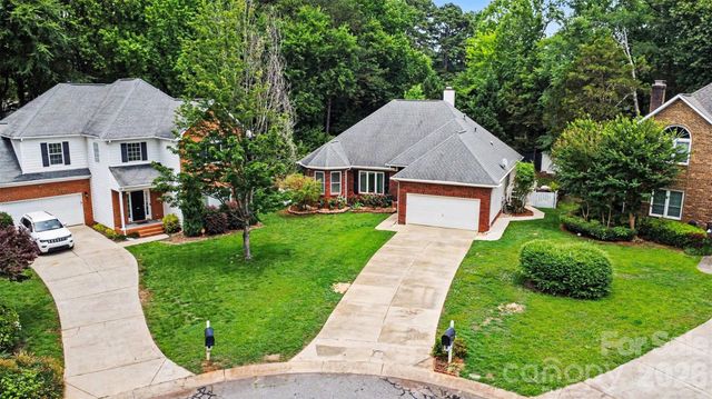 9102 Brightleaf Place, Charlotte, NC 28269