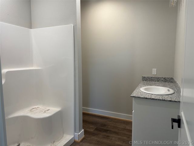 612 S 3rd Street, Morris, OK 74445