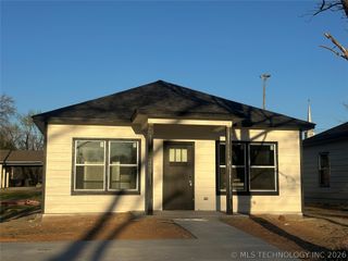 612 S 3rd Street, Morris, OK 74445