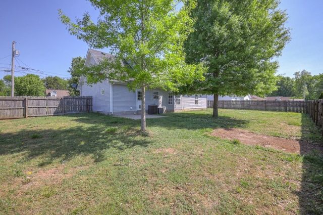 106 Greystone Way, Shelbyville, TN 37160