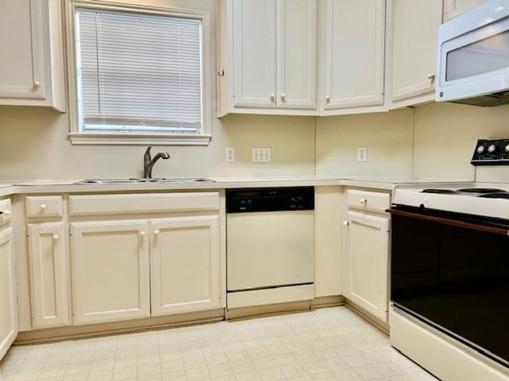 2100 San Gabriel ST 301, Austin, TX 78705