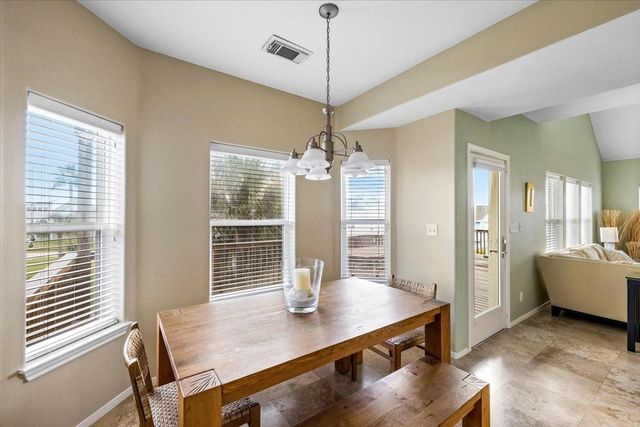 13609 Pirates Beach Boulevard, Galveston, TX 77554