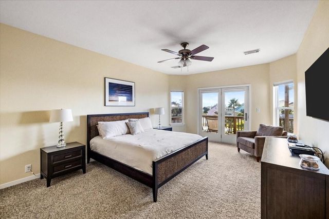 13609 Pirates Beach Boulevard, Galveston, TX 77554