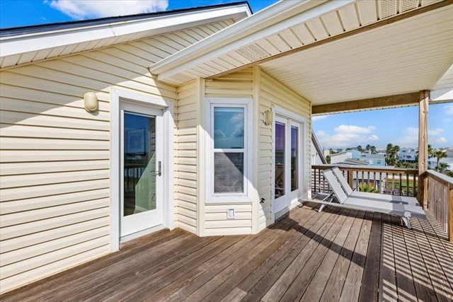 13609 Pirates Beach Boulevard, Galveston, TX 77554