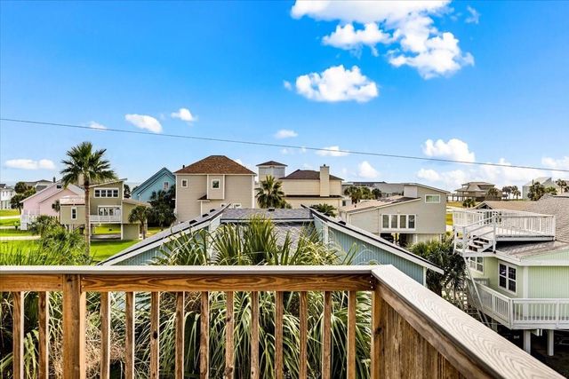 13609 Pirates Beach Boulevard, Galveston, TX 77554