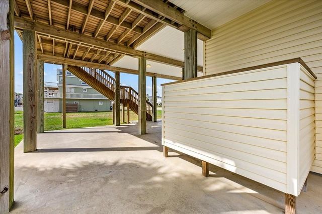 13609 Pirates Beach Boulevard, Galveston, TX 77554