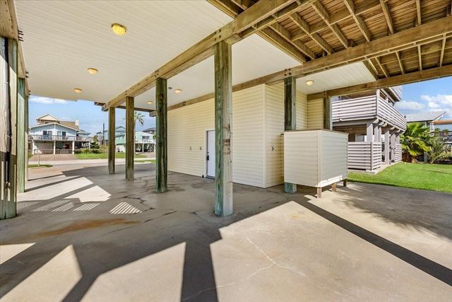 13609 Pirates Beach Boulevard, Galveston, TX 77554