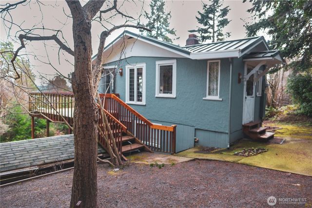 24310 47th Avenue SW, Vashon, WA 98070