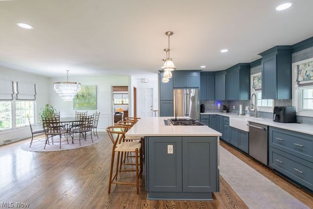 537 Coy Lane, Chagrin Falls, OH 44022