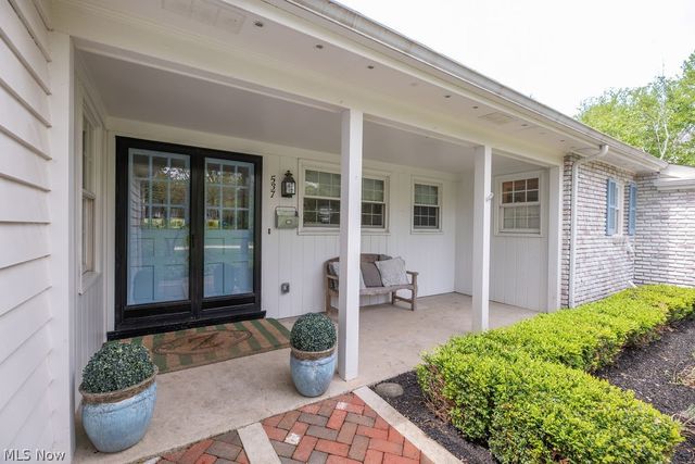 537 Coy Lane, Chagrin Falls, OH 44022