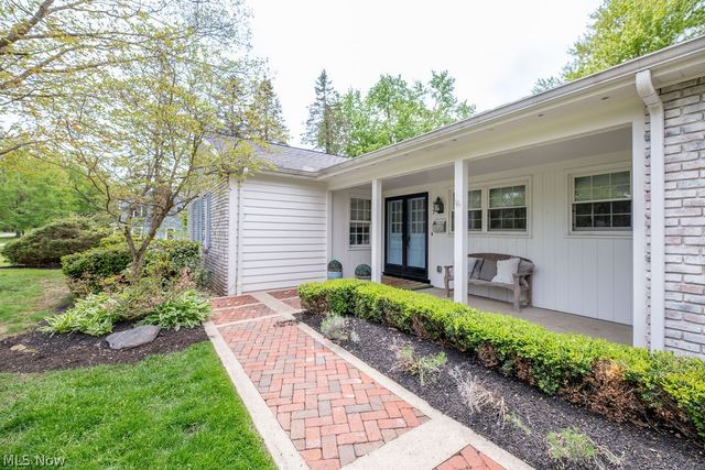 537 Coy Lane, Chagrin Falls, OH 44022