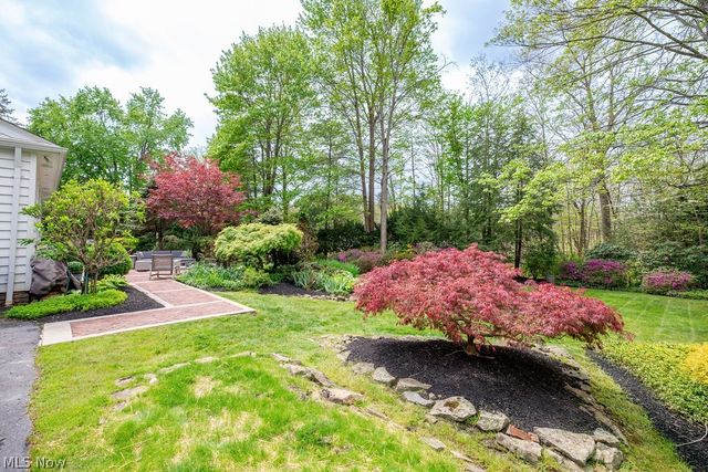537 Coy Lane, Chagrin Falls, OH 44022
