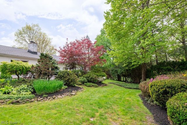 537 Coy Lane, Chagrin Falls, OH 44022