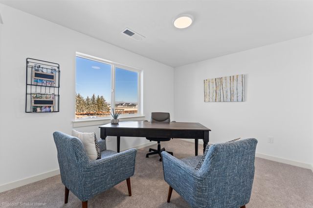 421 N Viewmont Ct, Greenacres, WA 99016