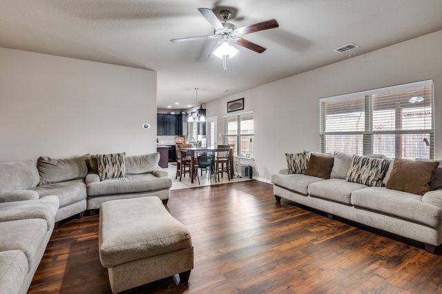 5808 Windy Meadow Lane, Grand Prairie, TX 75052