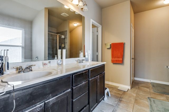 5808 Windy Meadow Lane, Grand Prairie, TX 75052